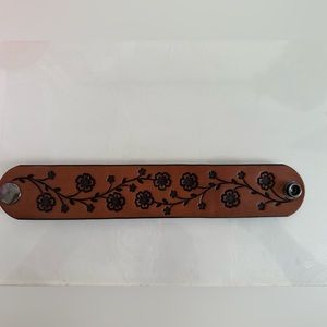 Leather Cuff with Design